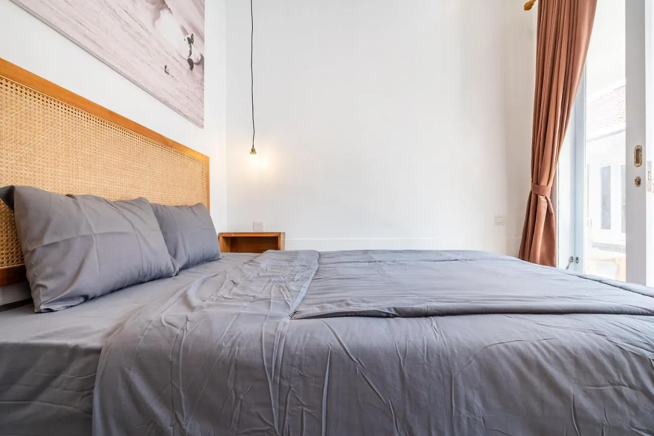 Gasthuis Lumturi House - Centrally Located Seminyak